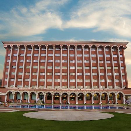 Ramoji Film City- Sitara Luxury Hotel Pedda Ambarpet Exterior foto