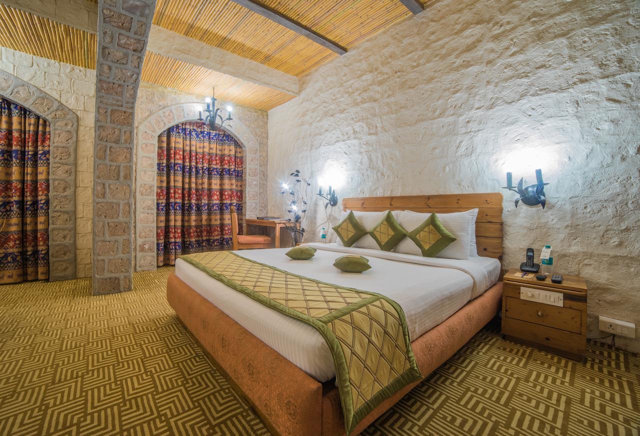 Ramoji Film City- Sitara Luxury Hotel Pedda Ambarpet Exterior foto