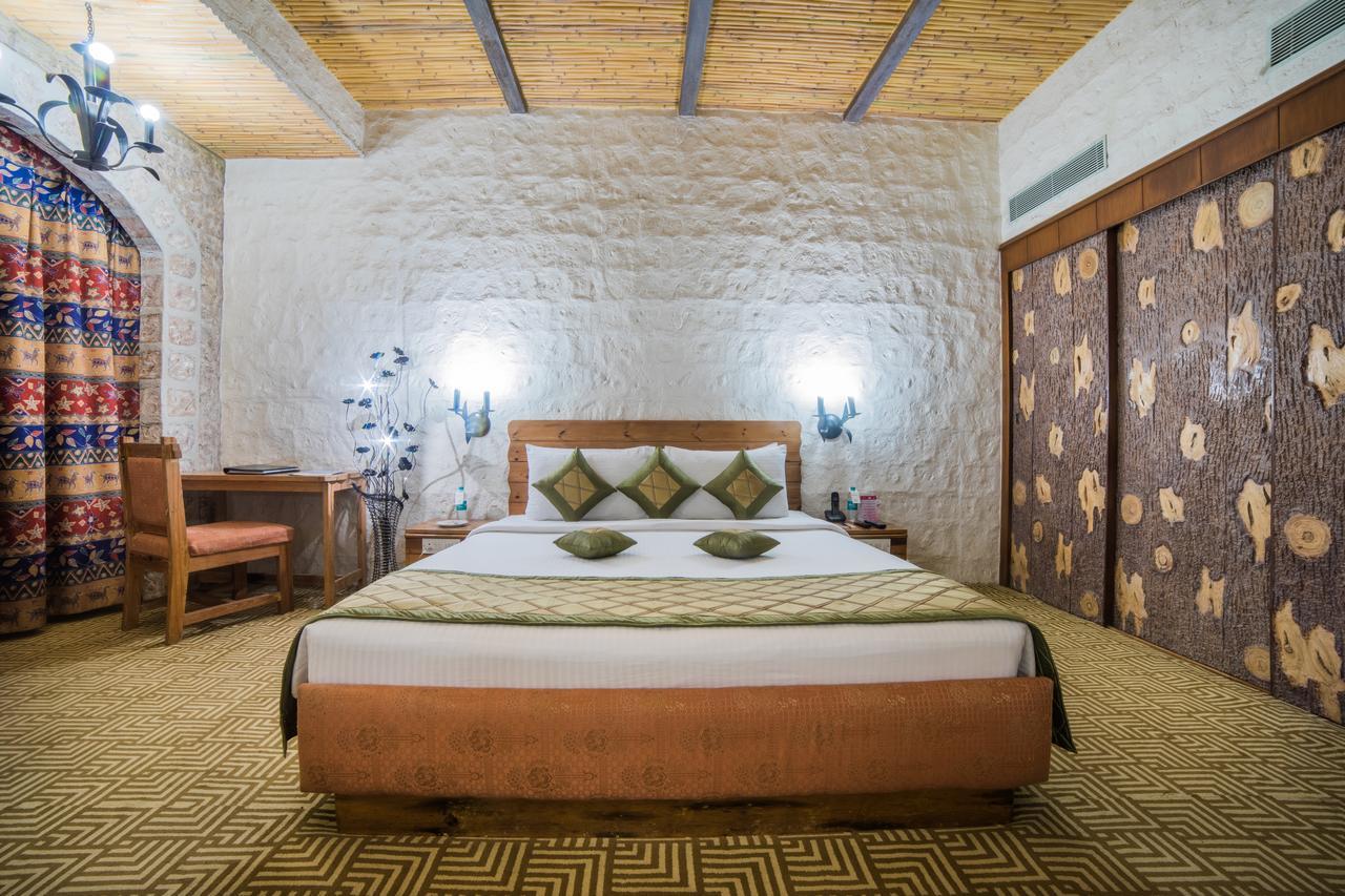 Ramoji Film City- Sitara Luxury Hotel Pedda Ambarpet Exterior foto