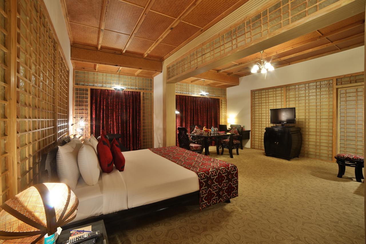 Ramoji Film City- Sitara Luxury Hotel Pedda Ambarpet Exterior foto